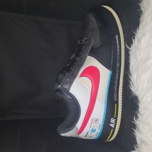 #116 Nike Air Men's Black and White Sneakers